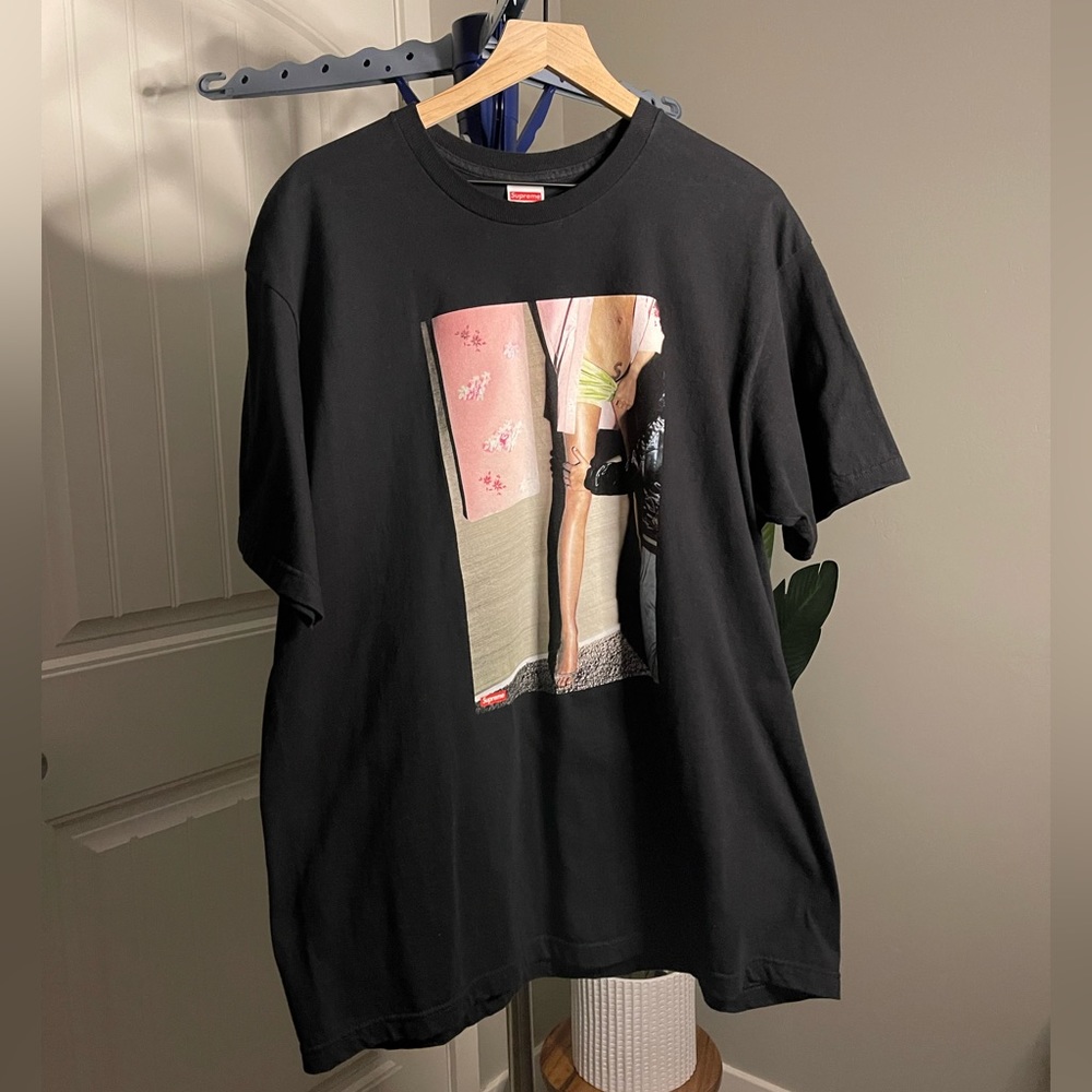 Supreme Model Tee